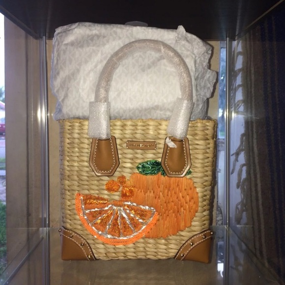 Michael kors purse - Picture 3 of 6